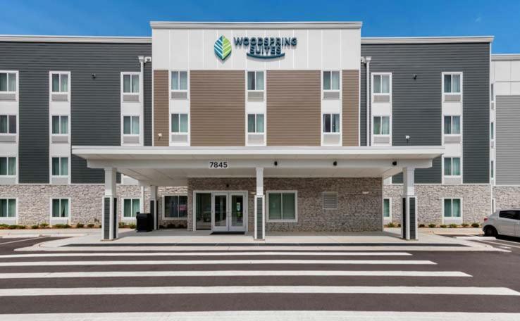 WoodSpring Suites Downers Grove – Chicago