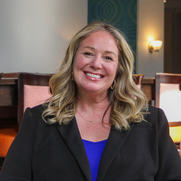 Lisa Yates